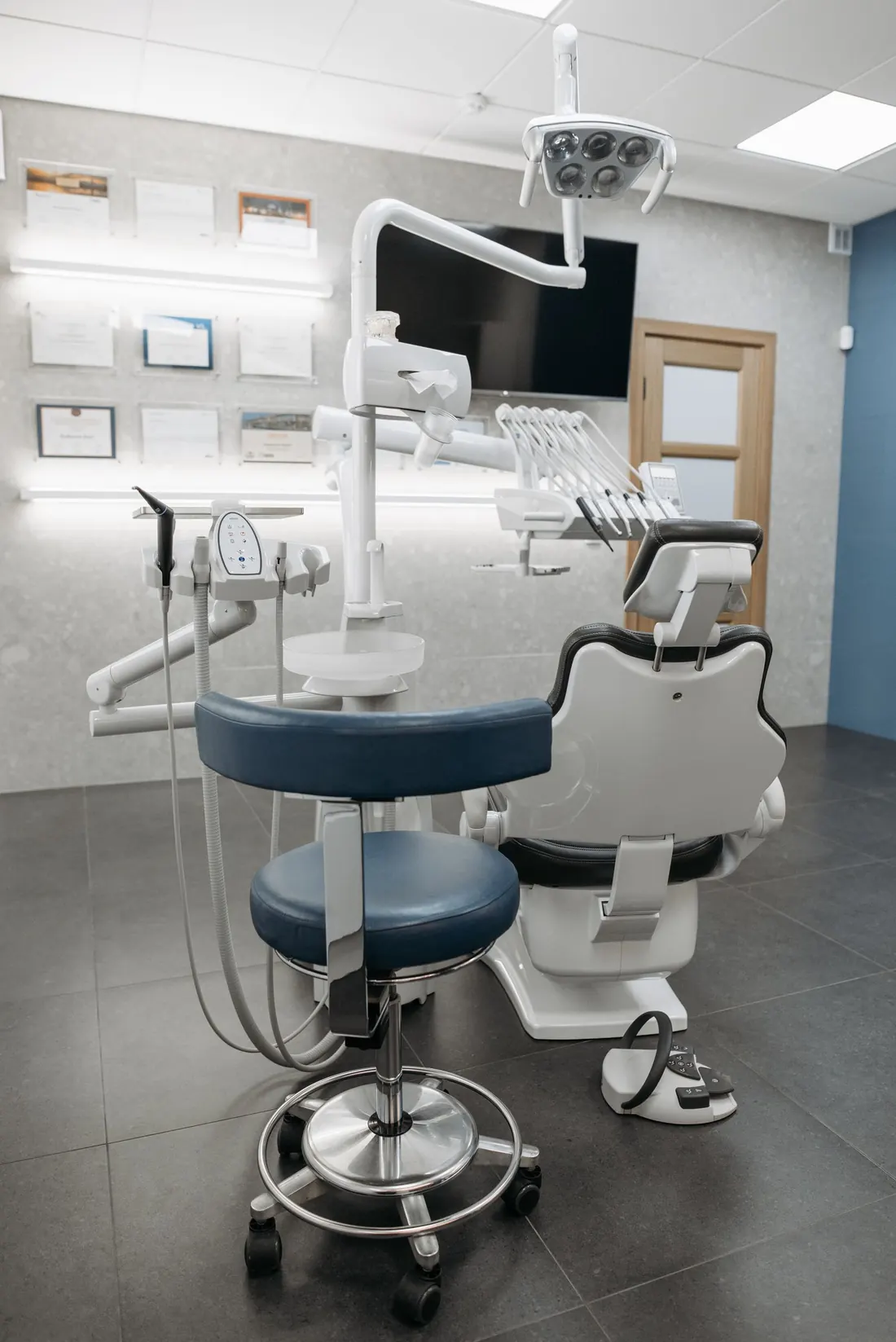 Dental operatory reset, chair and unit surfaces clear